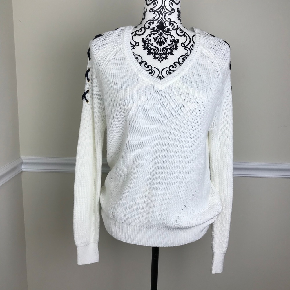 DKNY |wlite long sleeve sweater top